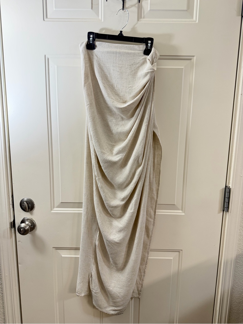 Naked Wardrobe Gathered Side Slit Maxi Skirt Womens XS Cream Ruched 0393